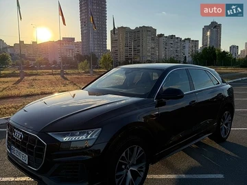 Авто Audi Q8 2020 № 8790506