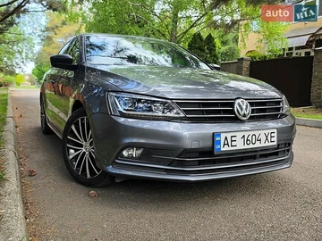 Авто Volkswagen Jetta 2017 № 8790677