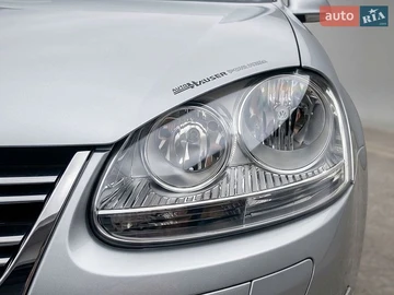 Авто Volkswagen Golf 2009 № 8791103