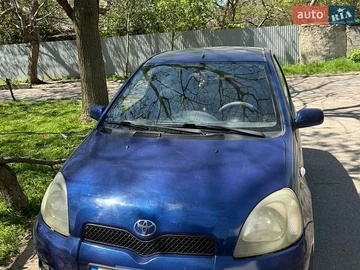 Авто Toyota Yaris 2001 № 8791416