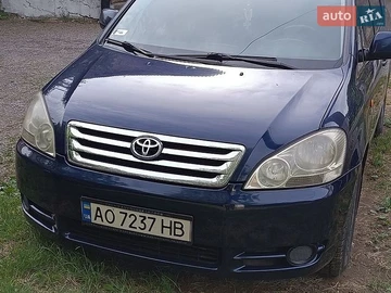 Авто Toyota Avensis Verso 2001 № 8792015