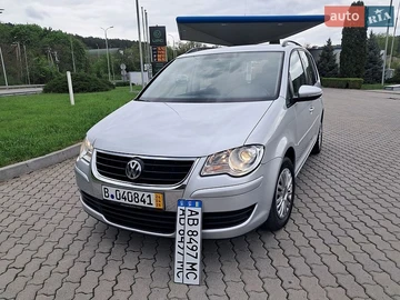 Авто Volkswagen Touran 2009 № 8792058