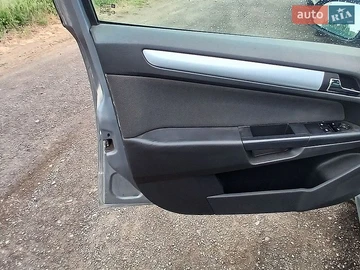 Авто Opel Astra 2005 № 8792650