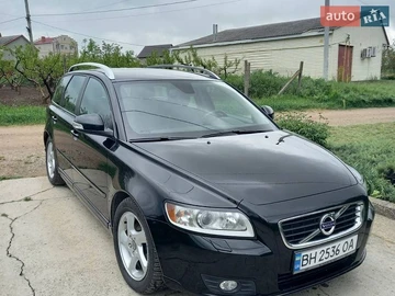 Авто Volvo V50 2012 № 8792869