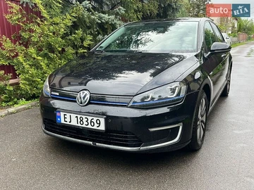 Авто Volkswagen E-Golf 2015 № 8793650
