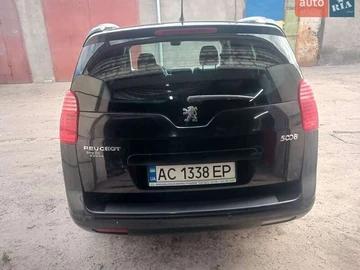 Авто Peugeot 5008 2010 № 8793749
