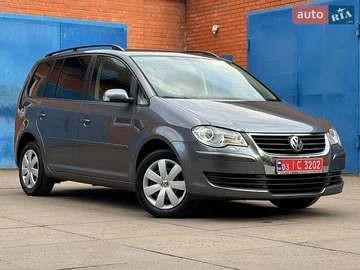 Авто Volkswagen Touran 2007 № 8793768