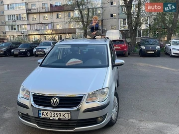 Авто Volkswagen Touran 2009 № 8793772