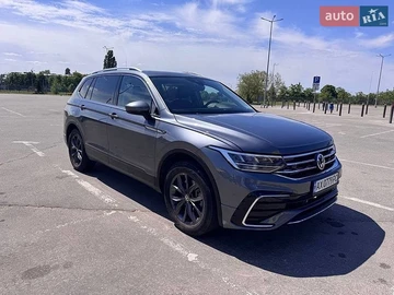 Авто Volkswagen Tiguan 2021 № 8794192