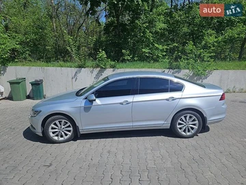 Авто Volkswagen Passat 2018 № 8794195