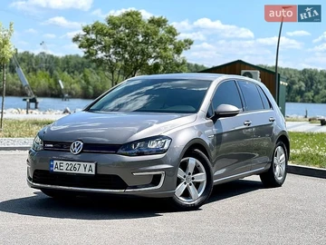 Авто Volkswagen E-Golf 2014 № 8794422