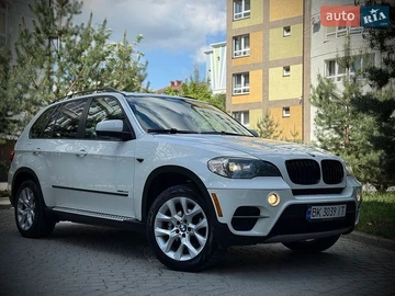 Авто BMW X5 2010 № 8794423