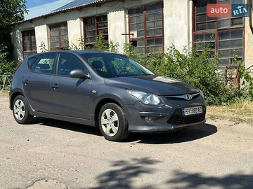 Авто Hyundai I30 2011 № 8795128