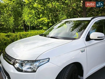 Авто Mitsubishi Outlander 2013 № 8796076