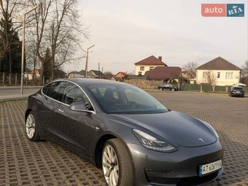 Авто Tesla Model 3 2019 № 8796284