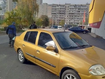 Авто Renault Clio Symbol 2001 № 8796411
