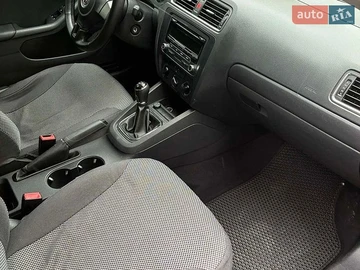 Авто Volkswagen Jetta 2012 № 8796422