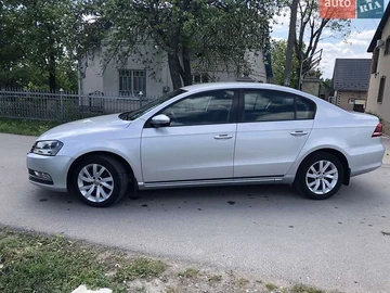 Авто Volkswagen Passat 2011 № 8796666
