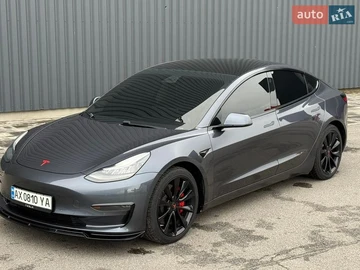Авто Tesla Model 3 2019 № 8796902