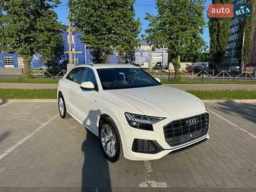 Авто Audi Q8 2023 № 8797165