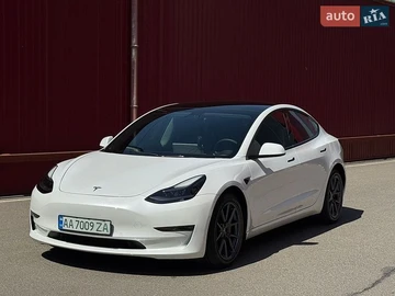 Авто Tesla Model 3 2021 № 8797316