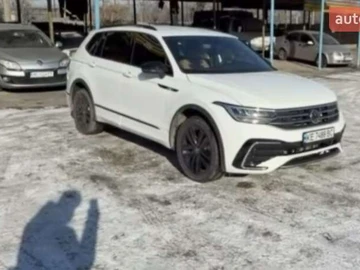 Авто Volkswagen Tiguan 2021 № 8797874