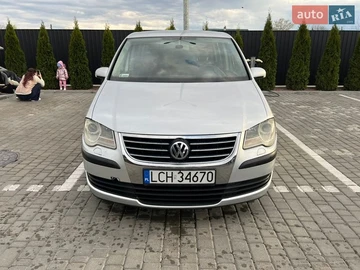 Авто Volkswagen Touran 2007 № 8798048