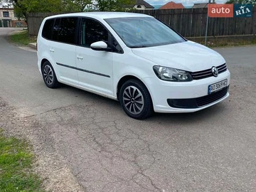 Авто Volkswagen Touran 2012 № 8798267