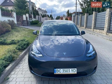 Авто Tesla Model Y 2023 № 8798676