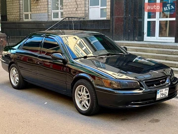 Авто Toyota Camry 2000 № 8799035