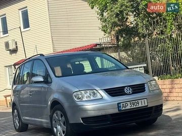 Авто Volkswagen Touran 2004 № 8799040