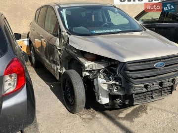Авто Ford Escape 2017 № 8799121