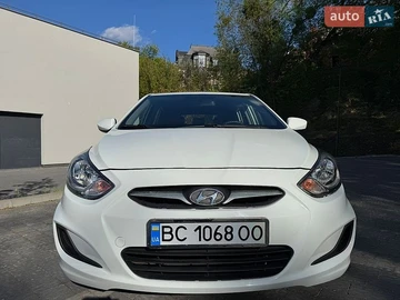 Авто Hyundai Accent 2015 № 8799122