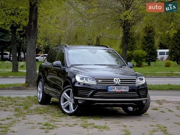 Авто Volkswagen Touareg 2015 № 8799214