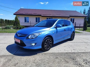 Авто Hyundai I30 2010 № 8799295