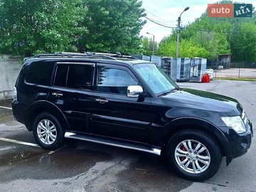 Авто Mitsubishi Pajero Wagon 2013 № 8799478