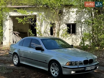 Авто BMW 5 Series 2000 № 8799673