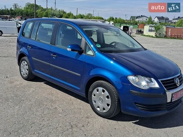 Авто Volkswagen Touran 2008 № 8799696