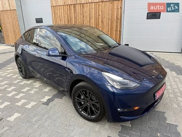 Авто Tesla Model Y 2023 № 8799884