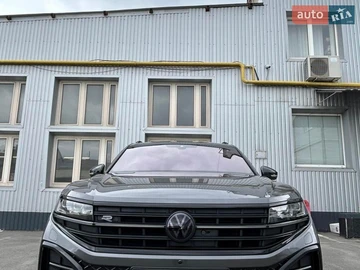 Авто Volkswagen Touareg 2025 № 8799899
