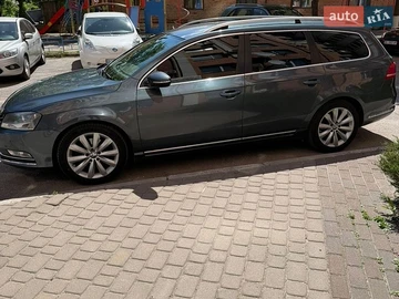 Авто Volkswagen Passat 2012 № 8800104