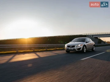Авто Volvo C30 2011 № 8800732