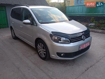 Авто Volkswagen Touran 2011 № 8800734