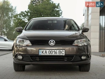 Авто Volkswagen Jetta 2013 № 8800762