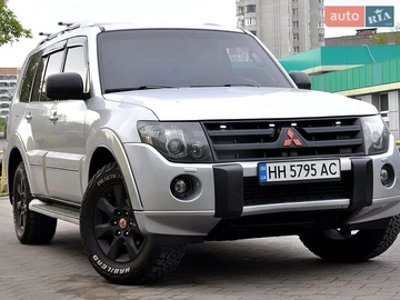 Авто Mitsubishi Pajero 2010 № 8800901