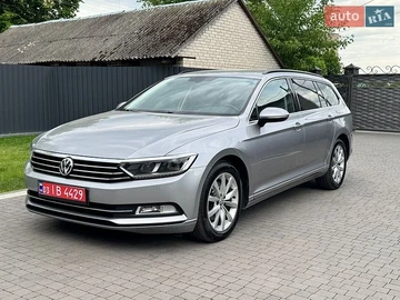 Авто Volkswagen Passat 2018 № 8800905