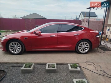Авто Tesla Model S 2017 № 8800915
