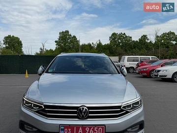 Авто Volkswagen Passat 2022 № 8800940
