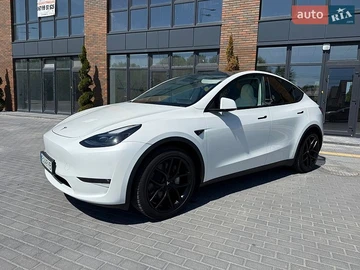 Авто Tesla Model Y 2024 № 8801101
