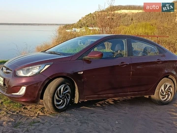 Авто Hyundai Solaris 2013 № 8801988